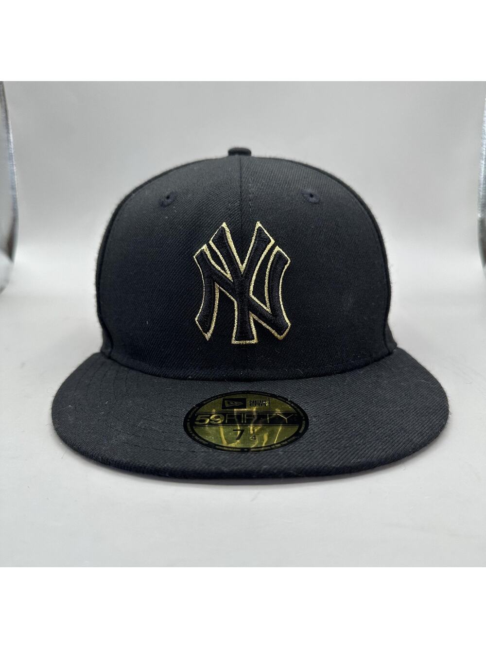 New York Yankees Hat Cap Fitted Mens 7 1/4 Black Gold Baseball 59FIFTY New Era